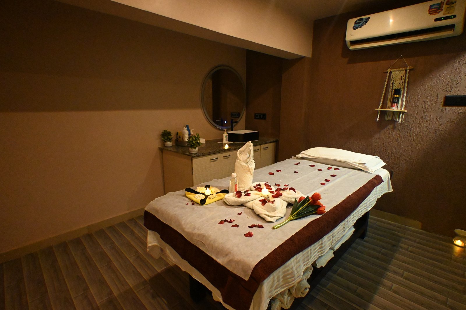 spa in Wakad
